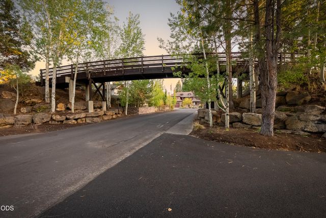 19052 Mt. Shasta Drive, Bend, OR 97703