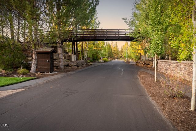 19052 Mt. Shasta Drive, Bend, OR 97703