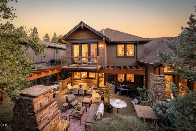 19052 Mt. Shasta Drive, Bend, OR 97703
