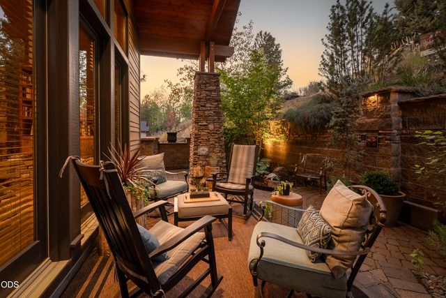 19052 Mt. Shasta Drive, Bend, OR 97703
