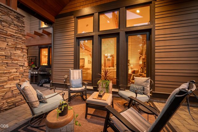 19052 Mt. Shasta Drive, Bend, OR 97703