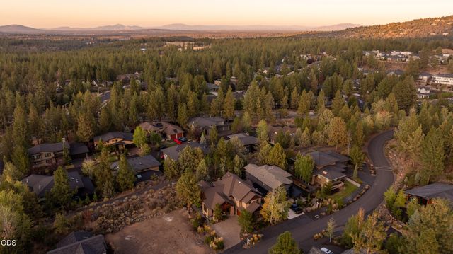 19052 Mt. Shasta Drive, Bend, OR 97703
