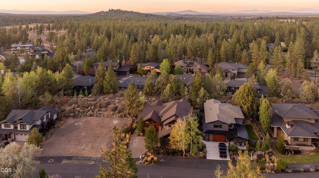 19052 Mt. Shasta Drive, Bend, OR 97703