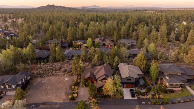 19052 Mt. Shasta Drive, Bend, OR 97703