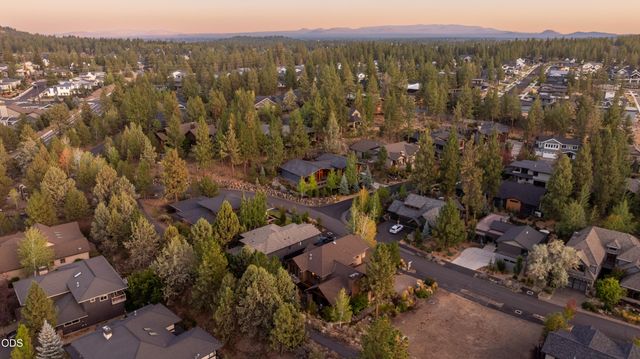 19052 Mt. Shasta Drive, Bend, OR 97703