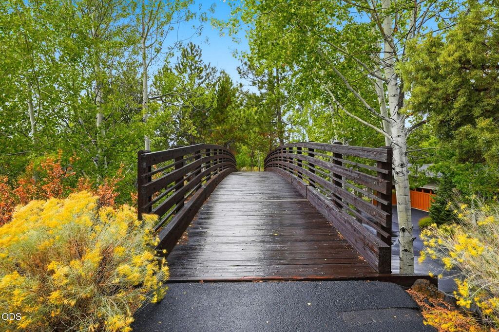 19052 Mt. Shasta Drive, Bend, OR 97703