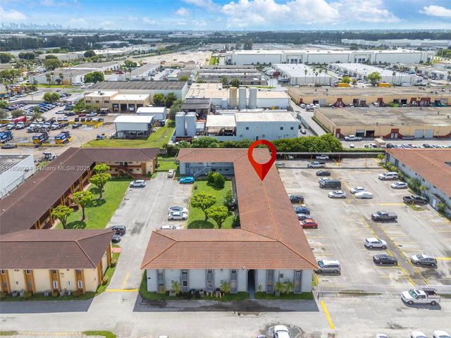 4050 NW 135th St 21-11, Opa-locka, FL 33054