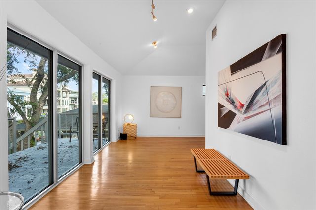 67 Harbor Lane, Kemah, TX 77565