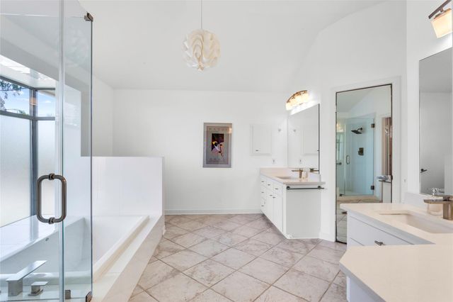 67 Harbor Lane, Kemah, TX 77565