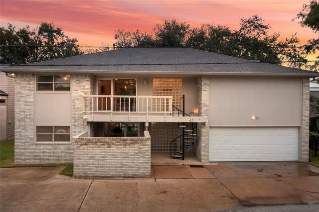 67 Harbor Lane, Kemah, TX 77565