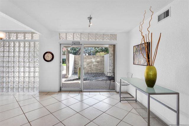 67 Harbor Lane, Kemah, TX 77565