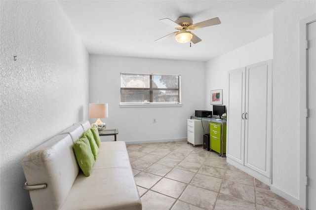 67 Harbor Lane, Kemah, TX 77565