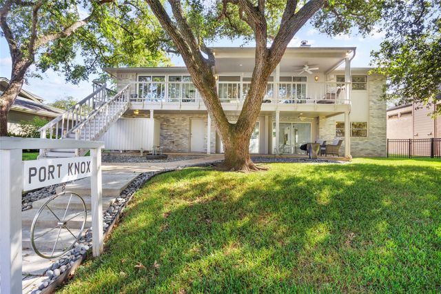 67 Harbor Lane, Kemah, TX 77565