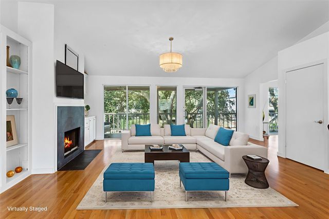 67 Harbor Lane, Kemah, TX 77565