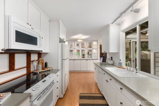 20621 SE 159th Street, Renton, WA 98059