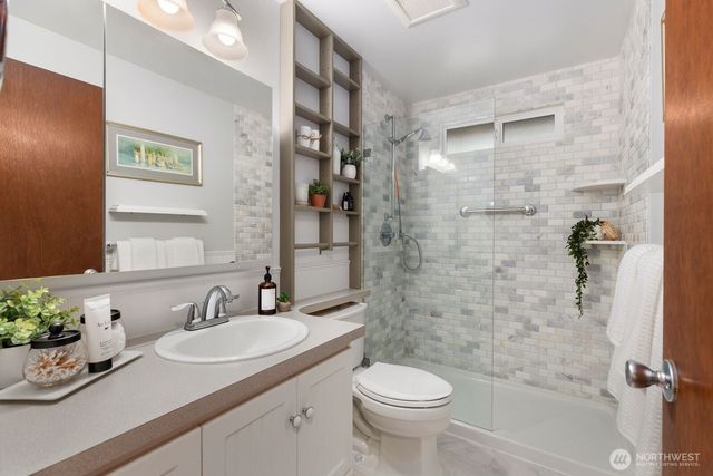 20621 SE 159th Street, Renton, WA 98059