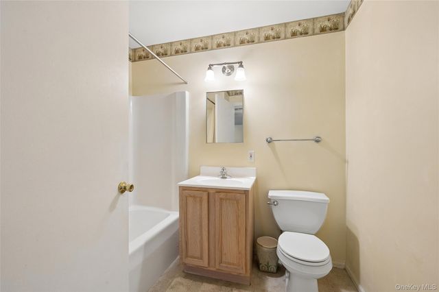 2295 Milburn Avenue 11, Baldwin, NY 11510