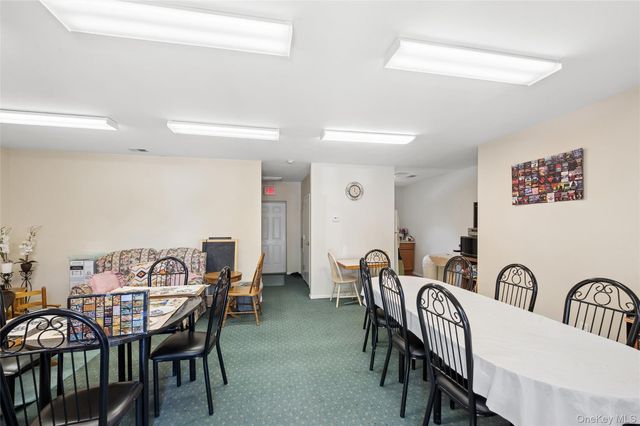 2295 Milburn Avenue 11, Baldwin, NY 11510