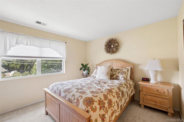 2295 Milburn Avenue 11, Baldwin, NY 11510