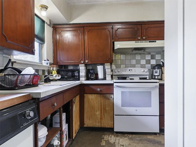 2407 Towerwood Drive, Carrollton, TX 75006