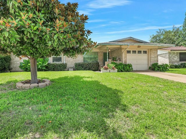 2407 Towerwood Drive, Carrollton, TX 75006