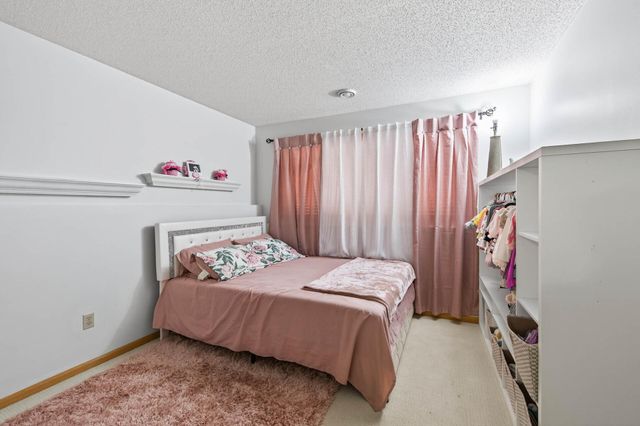 8827 Coffman Path, Inver Grove Heights, MN 55076