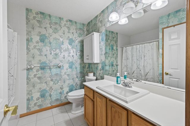 8827 Coffman Path, Inver Grove Heights, MN 55076