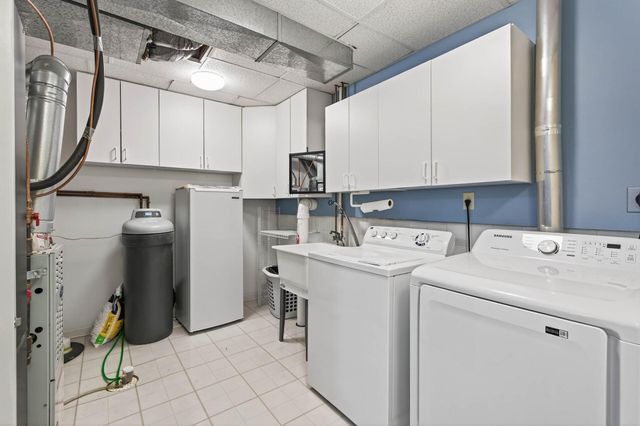 8827 Coffman Path, Inver Grove Heights, MN 55076