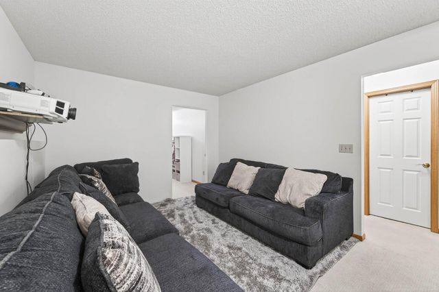 8827 Coffman Path, Inver Grove Heights, MN 55076