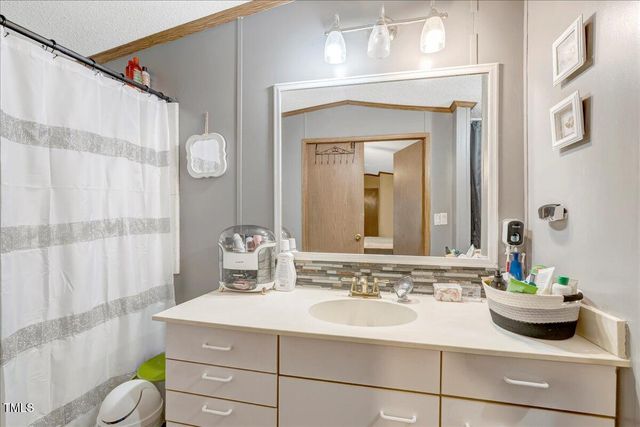 816 Lickskillet Road, Warrenton, NC 27589