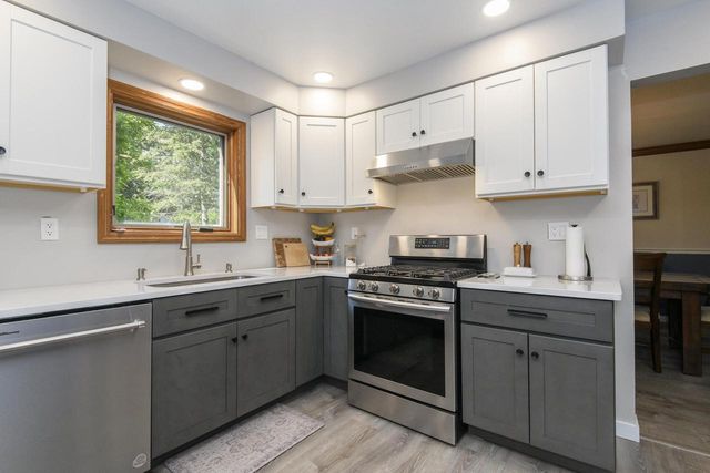 2121 September DRIVE, Racine, WI 53402