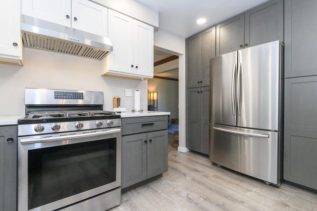 2121 September DRIVE, Racine, WI 53402