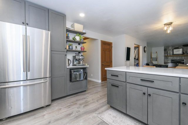 2121 September DRIVE, Racine, WI 53402