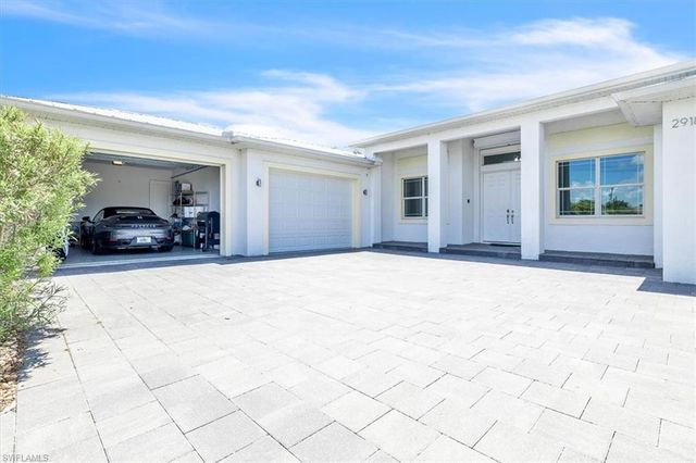 2918 SE 10th PL, Cape Coral, FL 33904