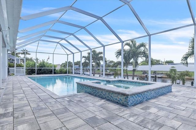 2918 SE 10th PL, Cape Coral, FL 33904