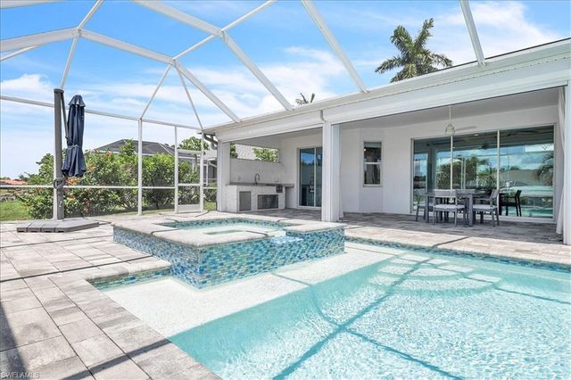 2918 SE 10th PL, Cape Coral, FL 33904