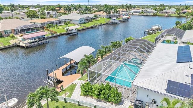 2918 SE 10th PL, Cape Coral, FL 33904