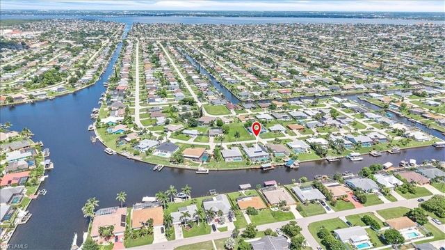 2918 SE 10th PL, Cape Coral, FL 33904