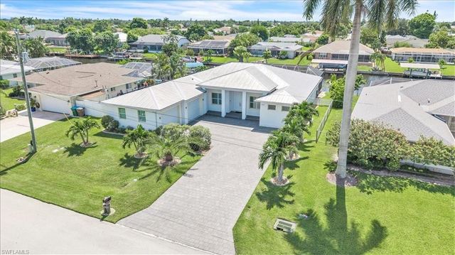2918 SE 10th PL, Cape Coral, FL 33904