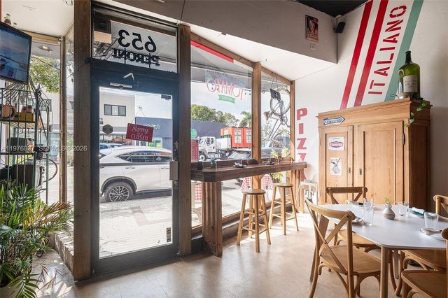 653 NE 125th St, North Miami, FL 33161