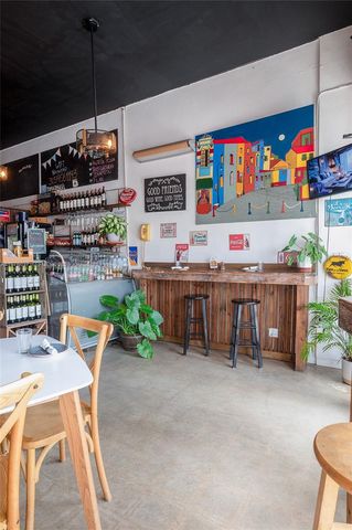 653 NE 125th St, North Miami, FL 33161