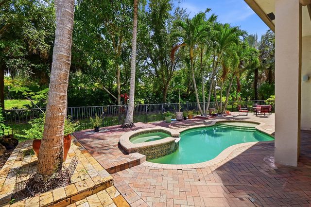 10340 Trianon Place, Wellington, FL 33449