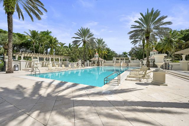 10340 Trianon Place, Wellington, FL 33449