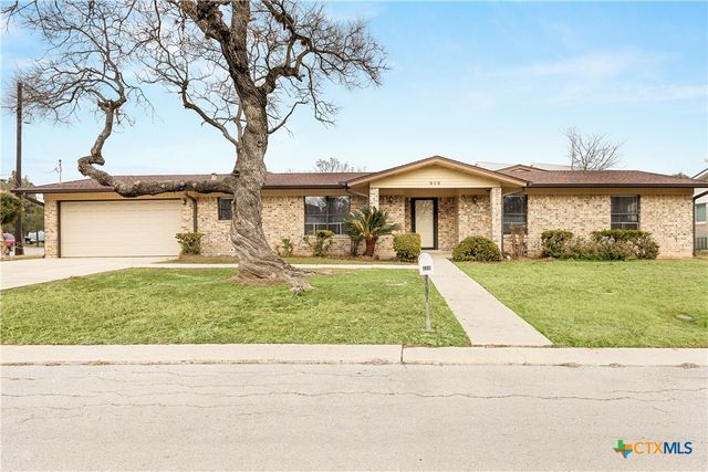 610 Creek Drive, New Braunfels, TX 78130