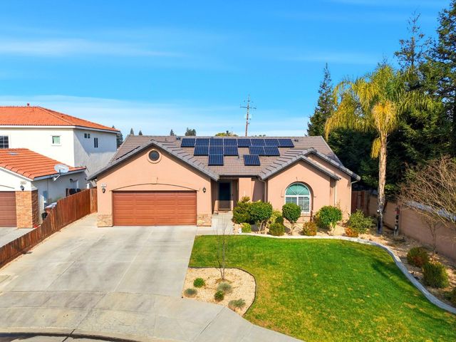 2852 W Indiana, Caruthers, CA 93609