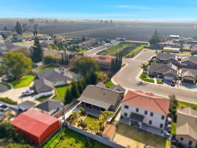 2852 W Indiana, Caruthers, CA 93609