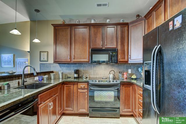 210 S 16th Street, Omaha, NE 68102