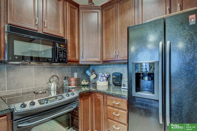 210 S 16th Street, Omaha, NE 68102