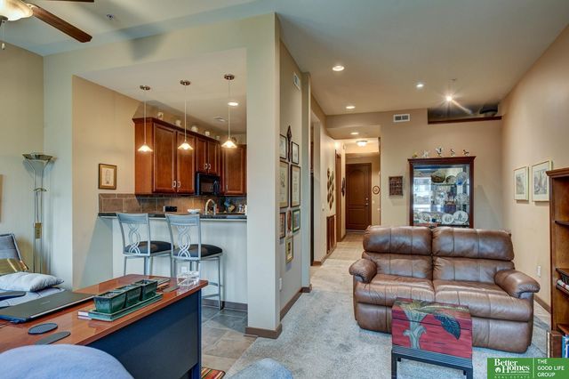 210 S 16th Street, Omaha, NE 68102