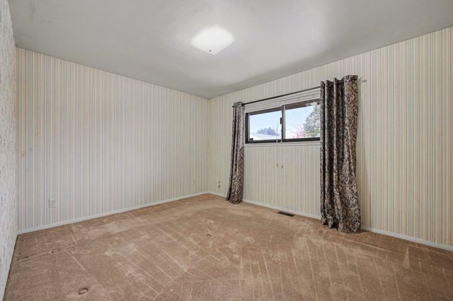 15600 Sunset Street, Livonia, MI 48154